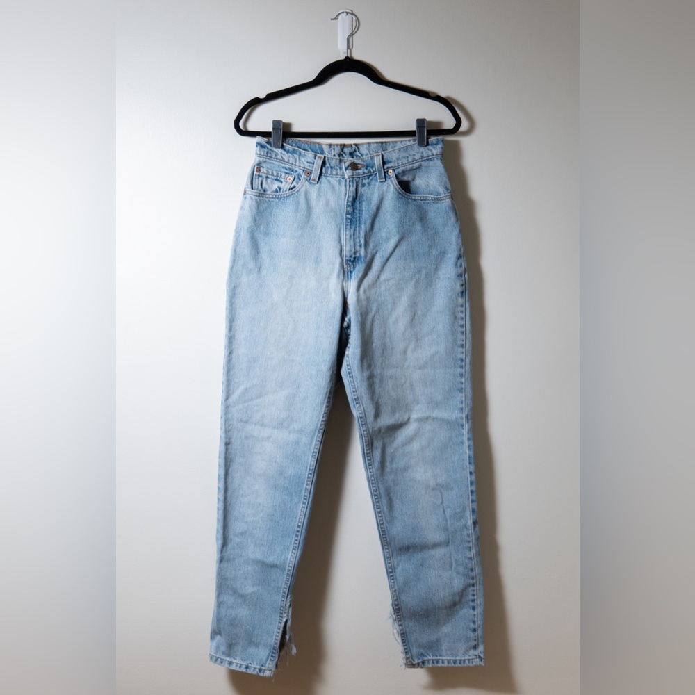 Vintage 512 Levi's Slim Fit Tapered Leg Light Blue Jeans